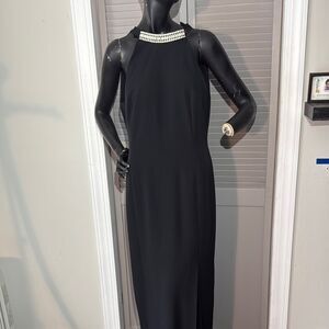 Elegant Black Sleeveless Dress